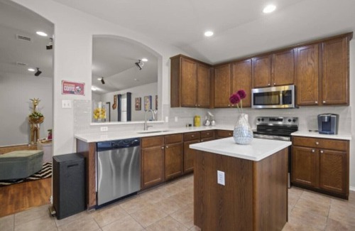 Temple Appartement | Pop Art Extravaganza @ SPG Europa in Temple TX