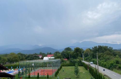 Avrig Maison | Popasul Montan - Piscina, Tenis & Vedere Munte