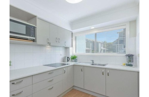 Cams Wharf Maison | Poppies Lakeview Terrace 405