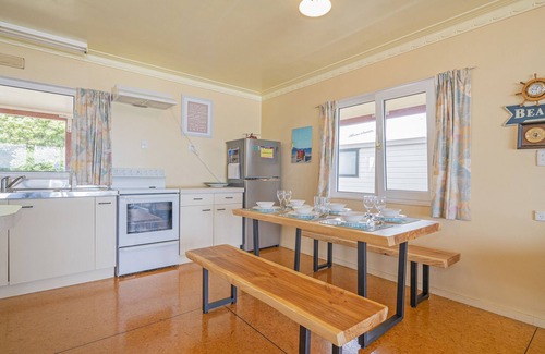 Whangapoua Maison | Poppy's Beach House - Beachfront Whangapoua Home