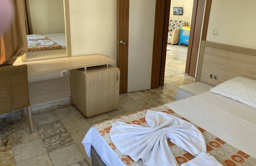 Side Appartement | Popular 2 bed apart home in central Side with many on site amenities facilities