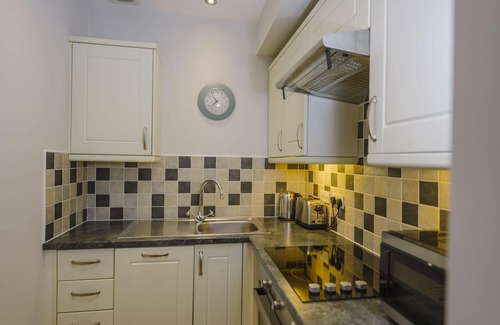 Tawstock Cottage | Chalets familiaux conviviaux, piscine intérieure chauffée, 'Corner Cottage' pour 4 personnes