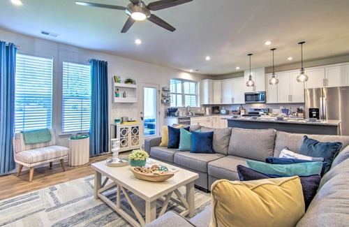 Millville Maison | Porch + Pool Access: Millville Townhome!