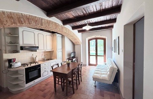 Poreta Autre | PORETA BIOFARM/SPOLETO 5 KMS/SHOPS, BARS ETC 1 KM/WIFI/CHEF AVAILABLE/ROME 1 HR
