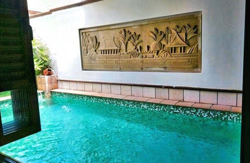 Taman Tanjung Villa | Piscine de la villa sur l'eau de la plage de Port Dickson