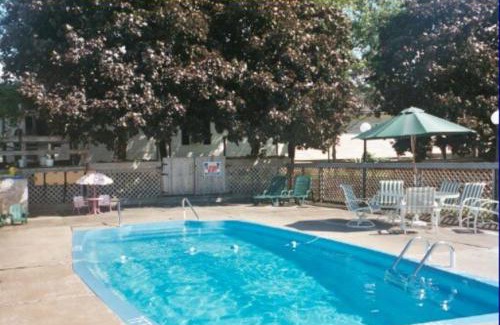 Port Ontario Hôtel | Port Lodge Motel