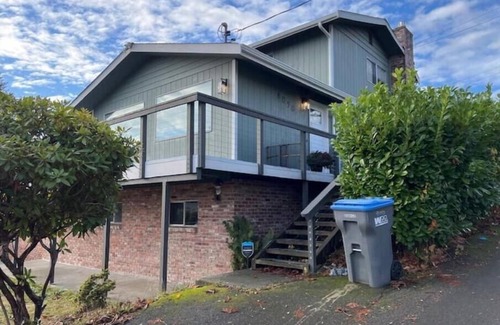 Manchester Maison | Port Orchard, Amazing Manchester, Seattle & Mountain Views