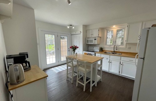 Port Stanley Maison | Port Stanley Retreat!