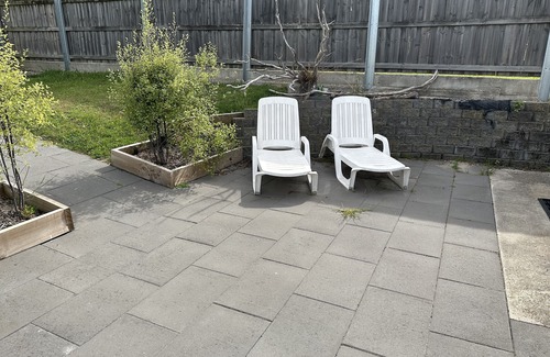 Bridport Maison | Port View Escape is a spacious 3 bedroom home, offering 2 bathrooms,...