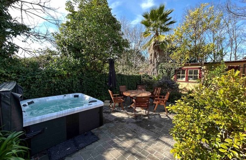 Albury Maison | Porters Cottage Garden
