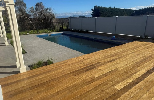 Martinborough Maison | Porters Vineyard . Great location on Kitchener Street, A short walk to town.