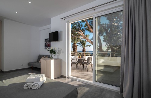 Ferma Hôtel | Porto Belissario