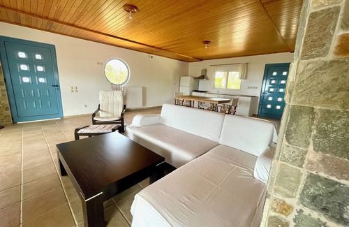 Kilada Maison | Porto Heli Panoramic Seaside Home. Enjoy the sunsets & spacious areas!