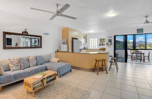 Cairns Central Business District Appartement | Portofino Coastal Retreat- Spacious & Stylish Cairns Apartment | Walk to Esplanade & Lagoon!