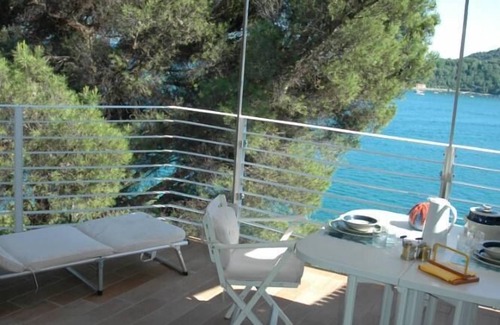 Portovenere Appartement | Portovenere near Cinque Terre in villa with park and private access to the sea