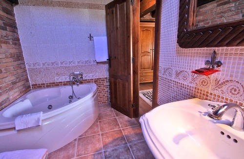 Los Corrales de Buelna Maison | Posada Medieval el Manjon