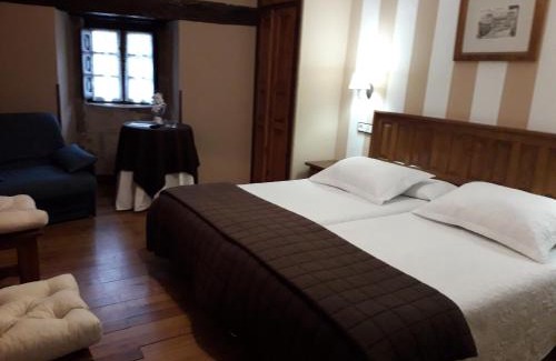 Santillana del Mar Lit Et Petit-Déjeuner | Posada Santa Juliana