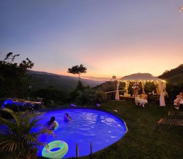 La Mesa Autre | Posada Turistica Rural y Glamping Altos del Dorado La Mesa
