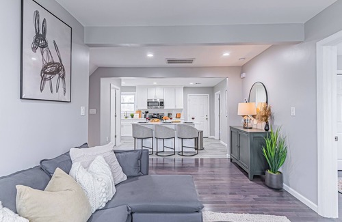 Scotch Plains Maison | Posh Living Spacious 4-bedroom Duplex Plainfield