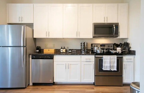 Old Town North Appartement | ⚜Posh Old Town Studio Apt w/Complimentary Parking⚜