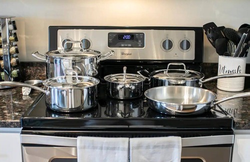 Old Town North Appartement | ⚜Posh Old Town Studio Apt w/Complimentary Parking⚜