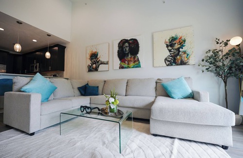 Elizabeth Appartement | Posh Urban Loft Living: Your Stylish Downtown Experience