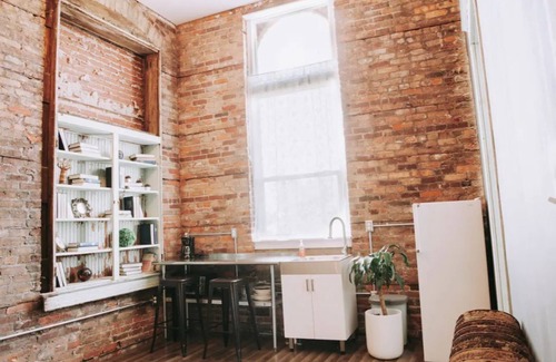 El Paso Appartement | Post Office Suite Downtown near Walking Trails, Ice Cream Parlor, Antique Malls