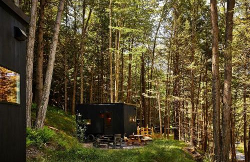 Nelsonville Autre | Postcard Cabins Hocking Hills