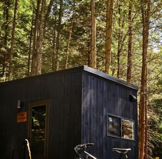 Ottawa Autre | Postcard Cabins Starved Rock, Outdoor Collection by Marriott Bonvoy