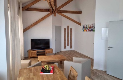 Borkum Appartement | Posthus Apartment 304 - completely renovated, close to the beach and central