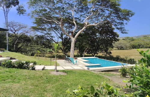 Potrero Maison | Potrero Hills CR, 10 min away from beautiful beaches!