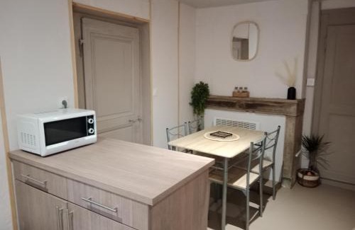 Luxeuil-les-Bains Appartement | Pounette, appartement sauna T3, Thermes/Centre