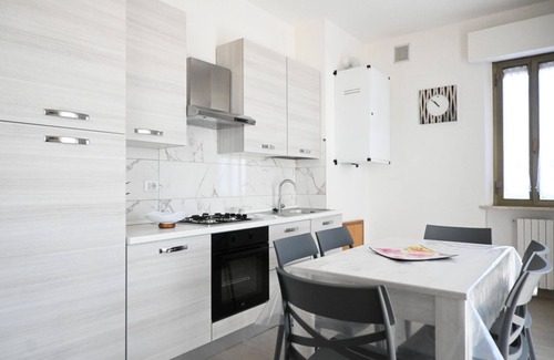 Porto Potenza Picena Appartement | PP07 – Porto Potenza, Three-Room Apartment with Sea View and Air Conditioning