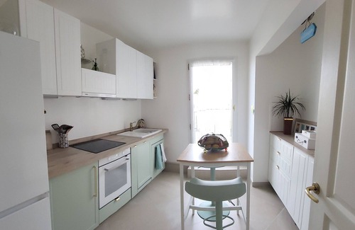 Issy-les-Moulineaux Copropriété | Près de L'ile St Germain, grand 3 Pièces ensoleillé Avec terrasse