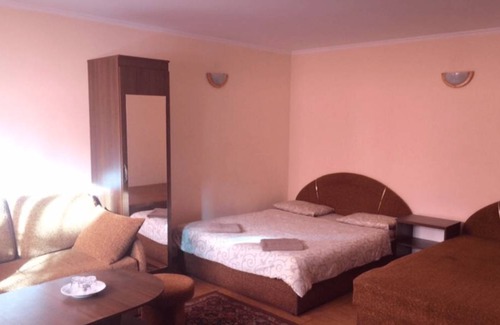 Chernovtsy Station Balnéaire | Chambre privée ∙ 3 personnes