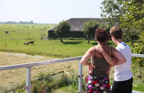 Easterwierrum Maison | Une église de vacances de luxe avec jardin et vue