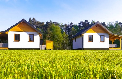 Choczewo Maison | Practically furnished and child-friendly cottage near Lake Choczewskie.