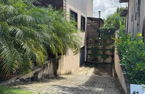 Itacimirim Maison | Beautiful house in Praia do Forte Bahia! It has a volleyball court and games room!