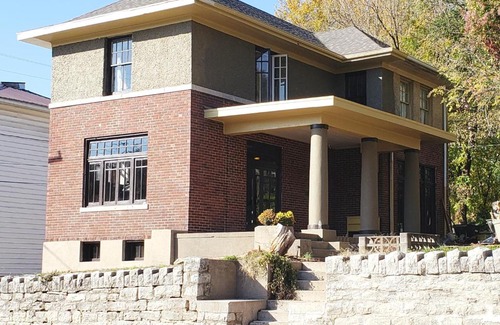 Hannibal Maison | Prairie Style Home by Frank Lloyd Wright Disciple