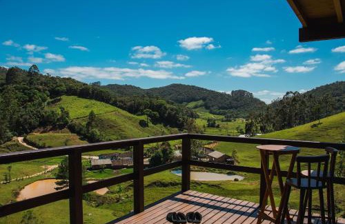 Aguas Mornas Maison | Prana Chalé com Hidromassagem - Águas Mornas - SC