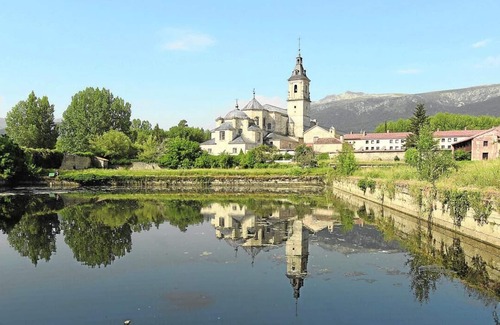 Rascafria Chalet De Ski | Preciosa Casa de Campo Para Disfrutar del Valle del Lozoya con un Inmenso Jardín