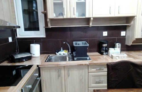 Korithion Appartement | Precious Apartment is located nearby at Kalamia beach in Corinth.