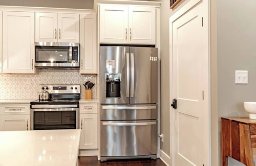 Elizabethtown Copropriété | Pregame on Plum Charming 2-bedroom condo in wonderful Elizabethtown