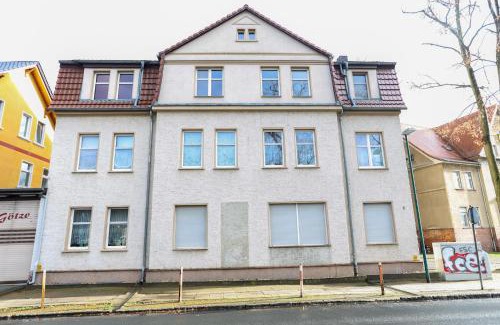 Neupetershain Nord Appartement | Preiswerte Apartments für Monteure, WLAN, Smart-TV & kostenfreie Parkplätze