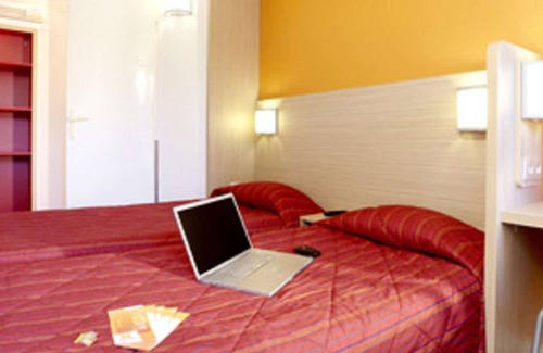Saint-Cyr-l'Ecole Hôtel | Première Classe Versailles - St Cyr l'Ecole