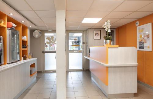La Ville-du-Bois Hôtel | Premiere Classe La Ville Du Bois
