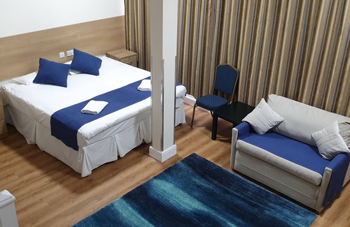 Loxford Maison | PremierLux Serviced Apartments
