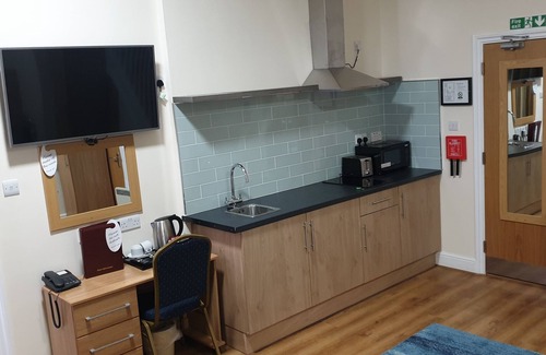 Loxford Maison | PremierLux Serviced Apartments