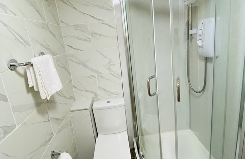 Loxford Maison | PremierLux Serviced Apartments