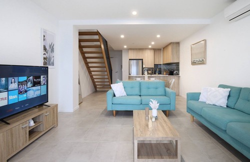 Batemans Bay Appartement | Premium 2-Bed Bayside Unit with Ocean Views